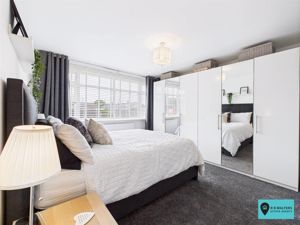 Bedroom- click for photo gallery